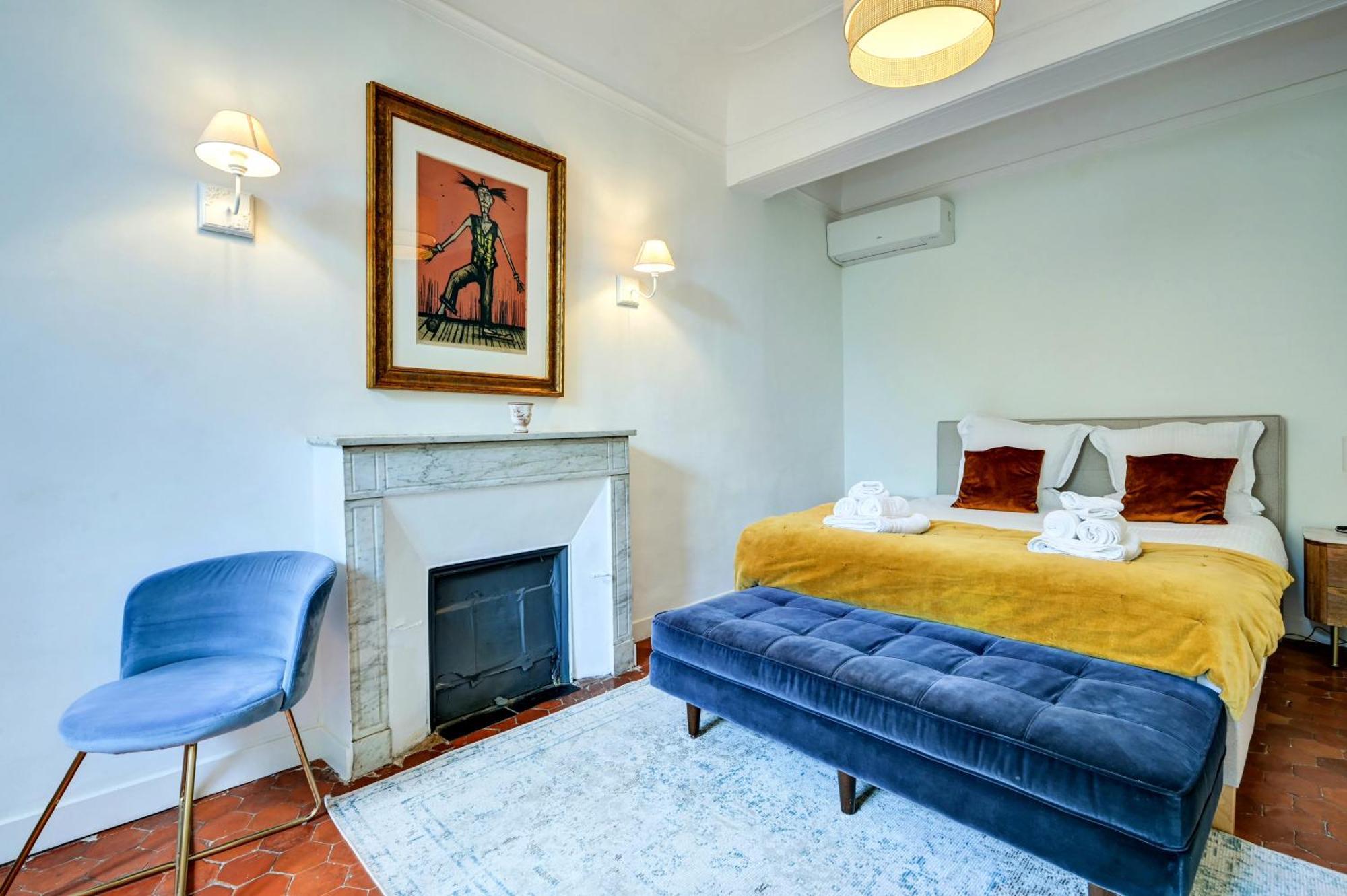 Les Suites De Montigny آيكس أومبروفينس الغرفة الصورة